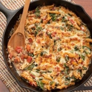 One-Pot Turkey, Cheese and Pasta Bake
